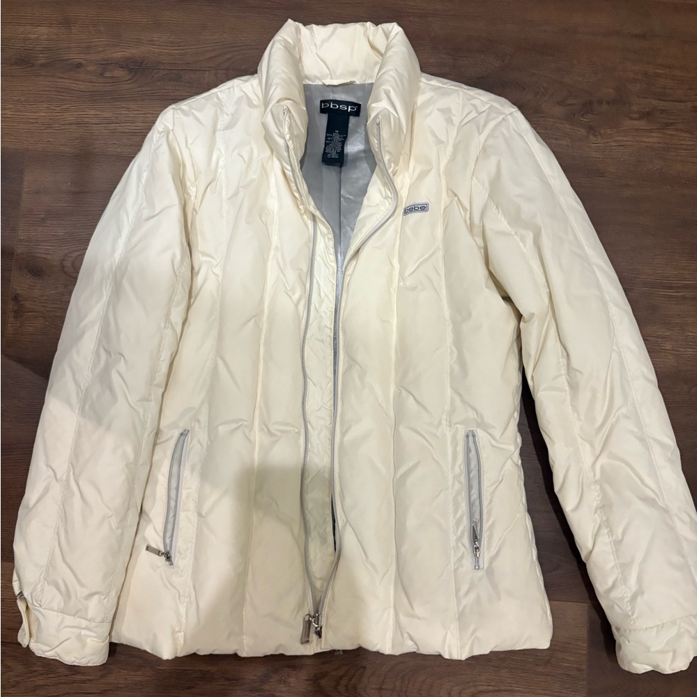 bebe Women's Cream Quilted Puffer Jacket